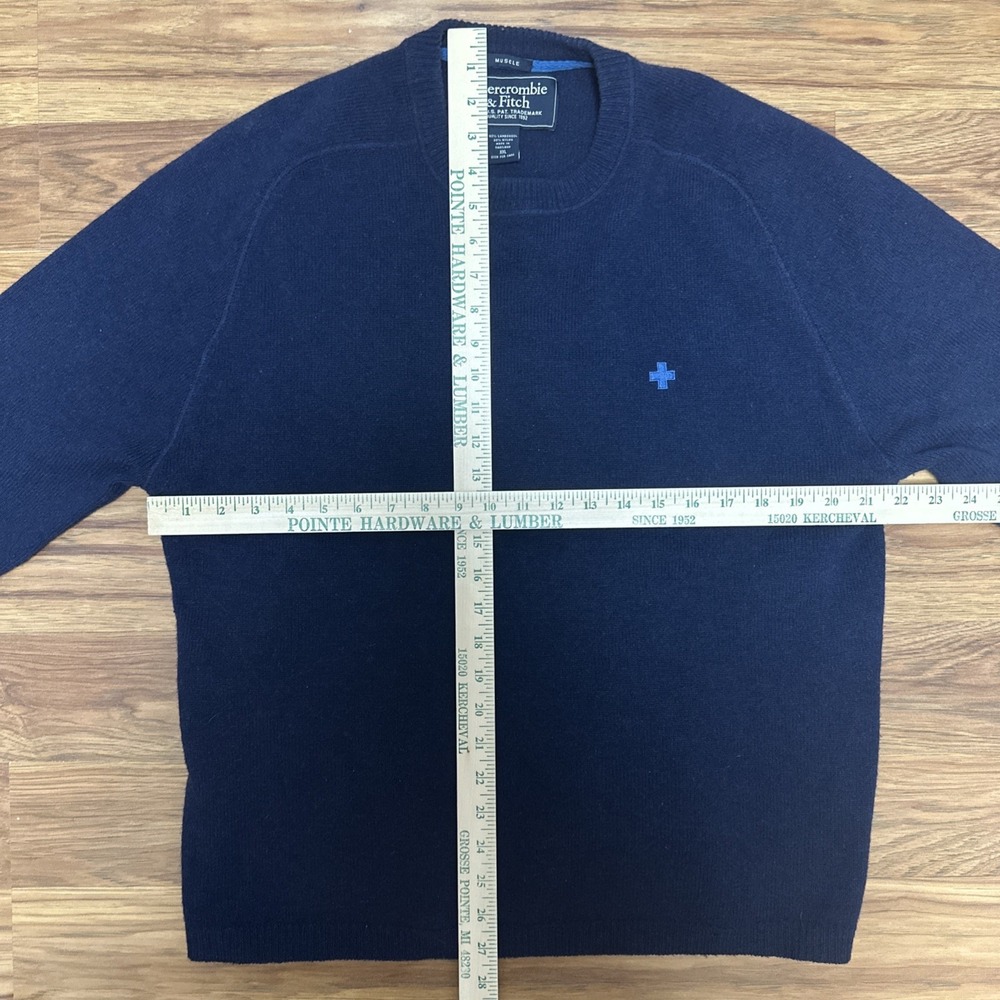 Vintage Abercrombie & Fitch Lambswool Sweater Mens 2XL Navy Blue Crewneck Logo - Picture 11 of 12